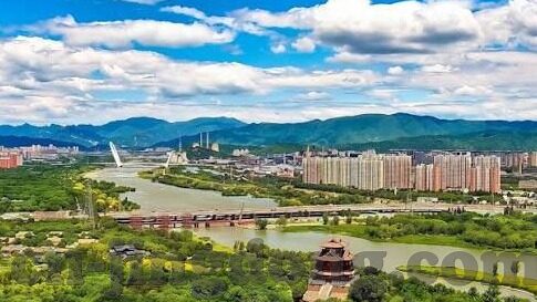 糖心app破解免费版-激发潜能的探索，专业视角下的糖心app破解现象